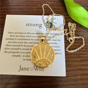 Jane Win Small Gold Pendant Necklace